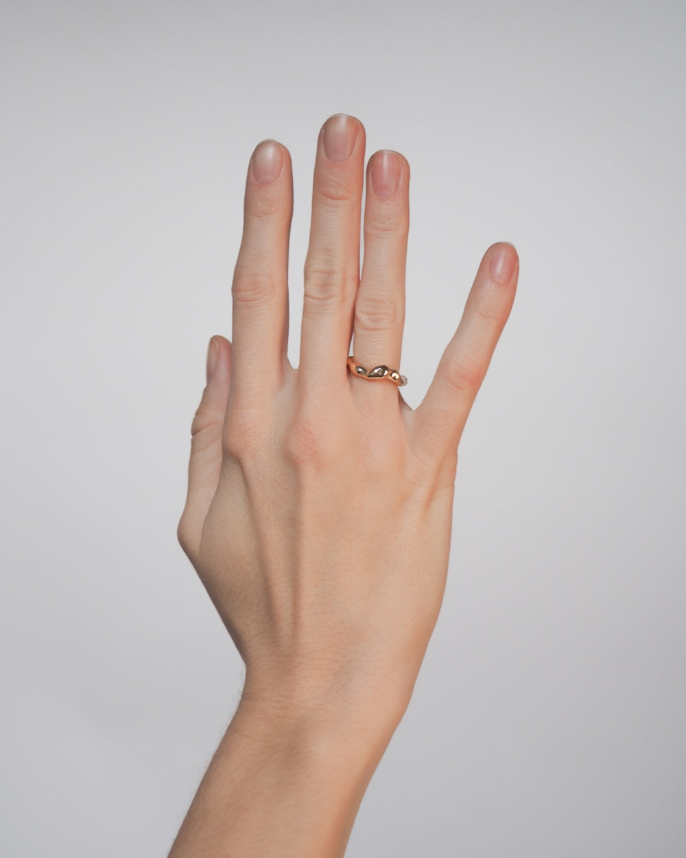 Kaya fingerring i forgyldt