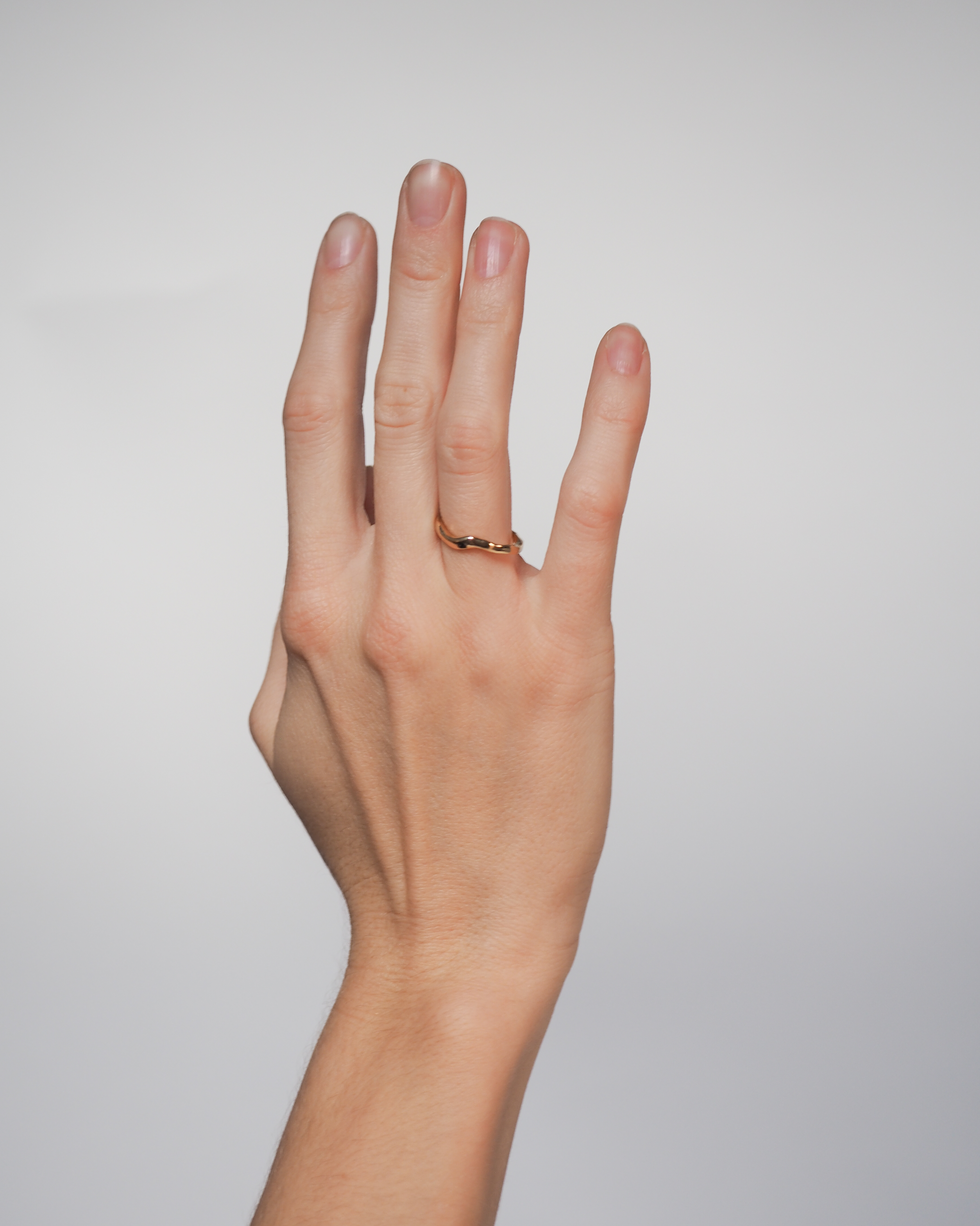 Nethe fingerring i 14 karat guld