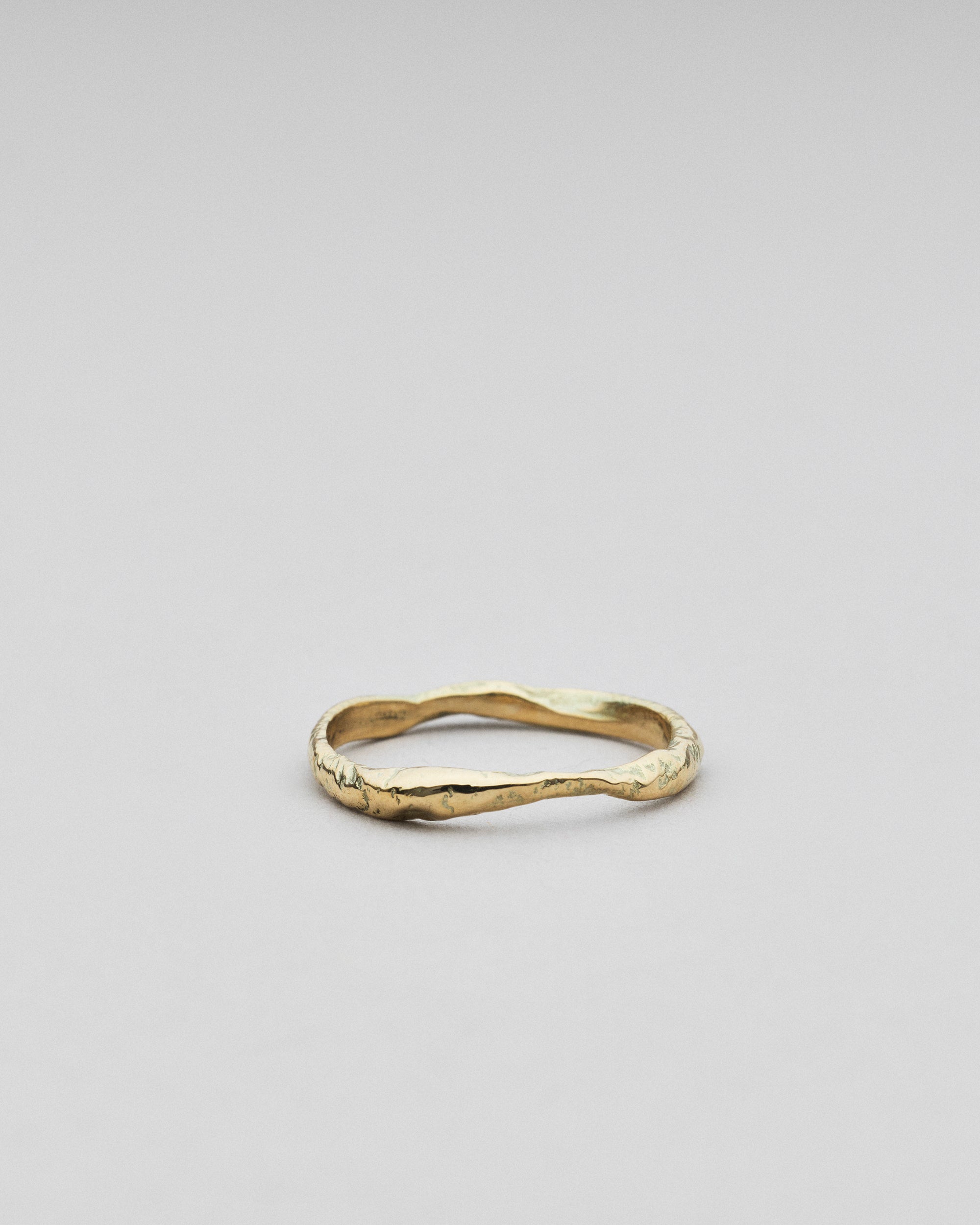 Babett fingerring i 14 karat guld
