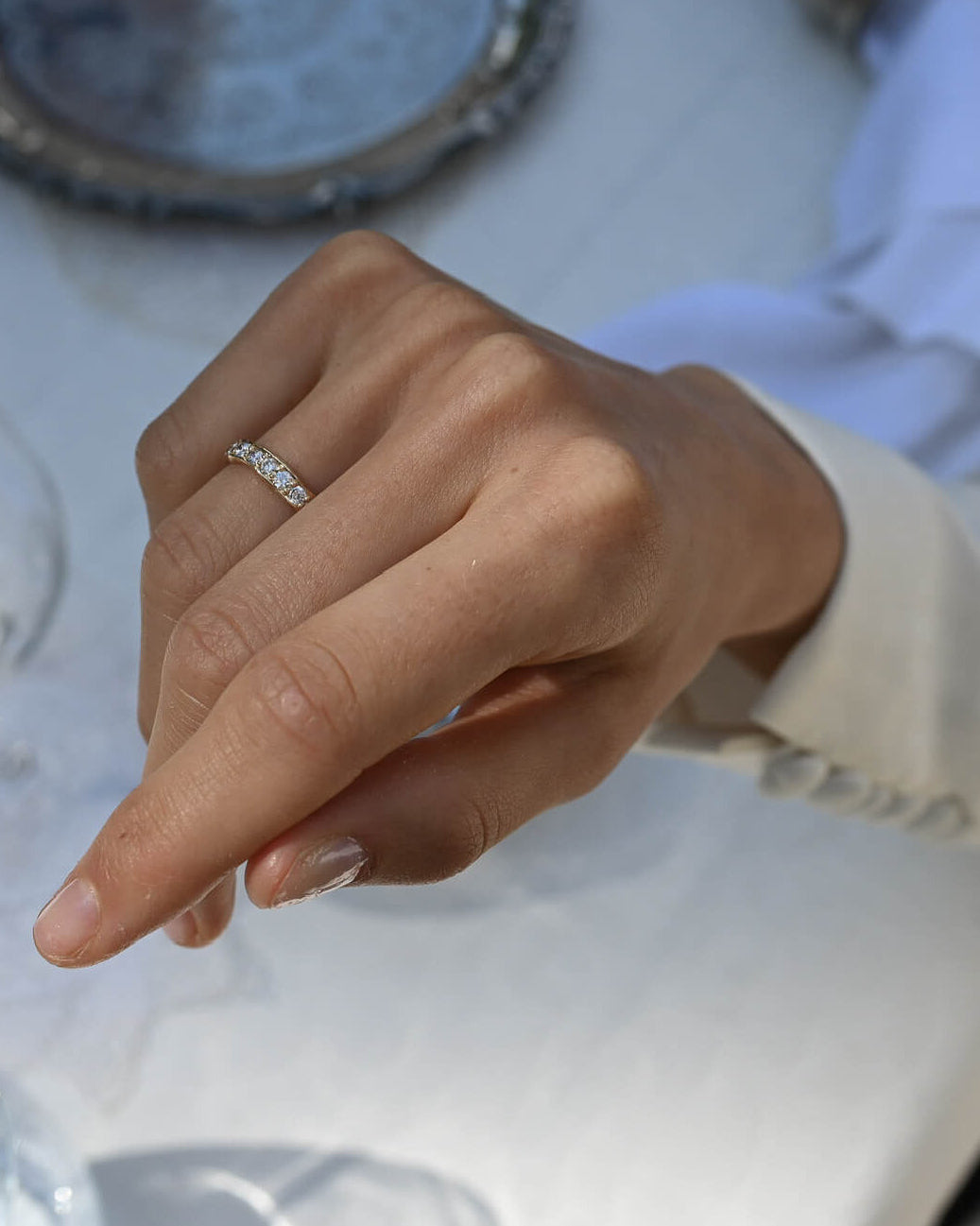 bea-fingerring-med-diamanter