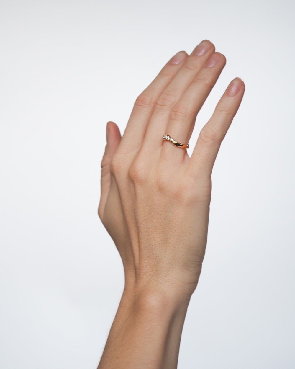 Berta fingerring i 8 karat guld