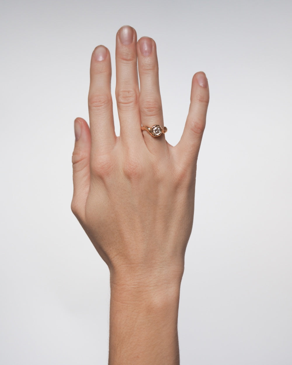 Safi fingerring i 18 karat guld