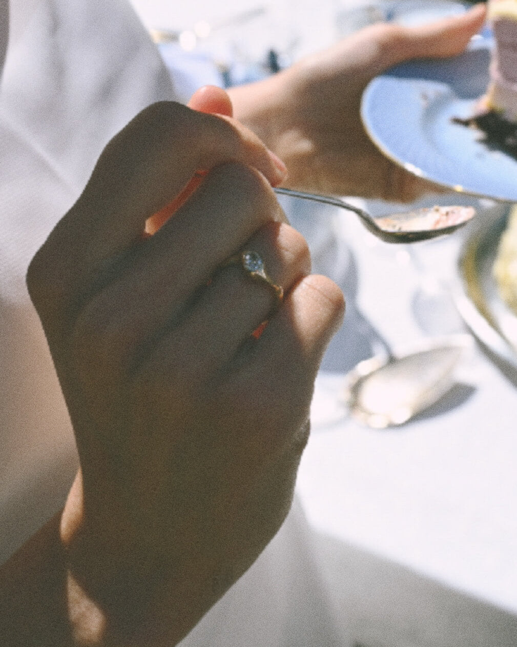 vera-forlovelsesring-guld-med-diamant