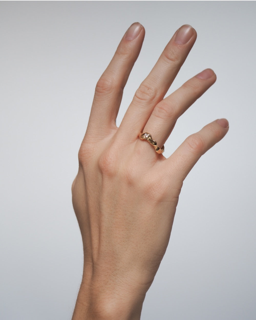 Beate fingerring i 14 karat guld