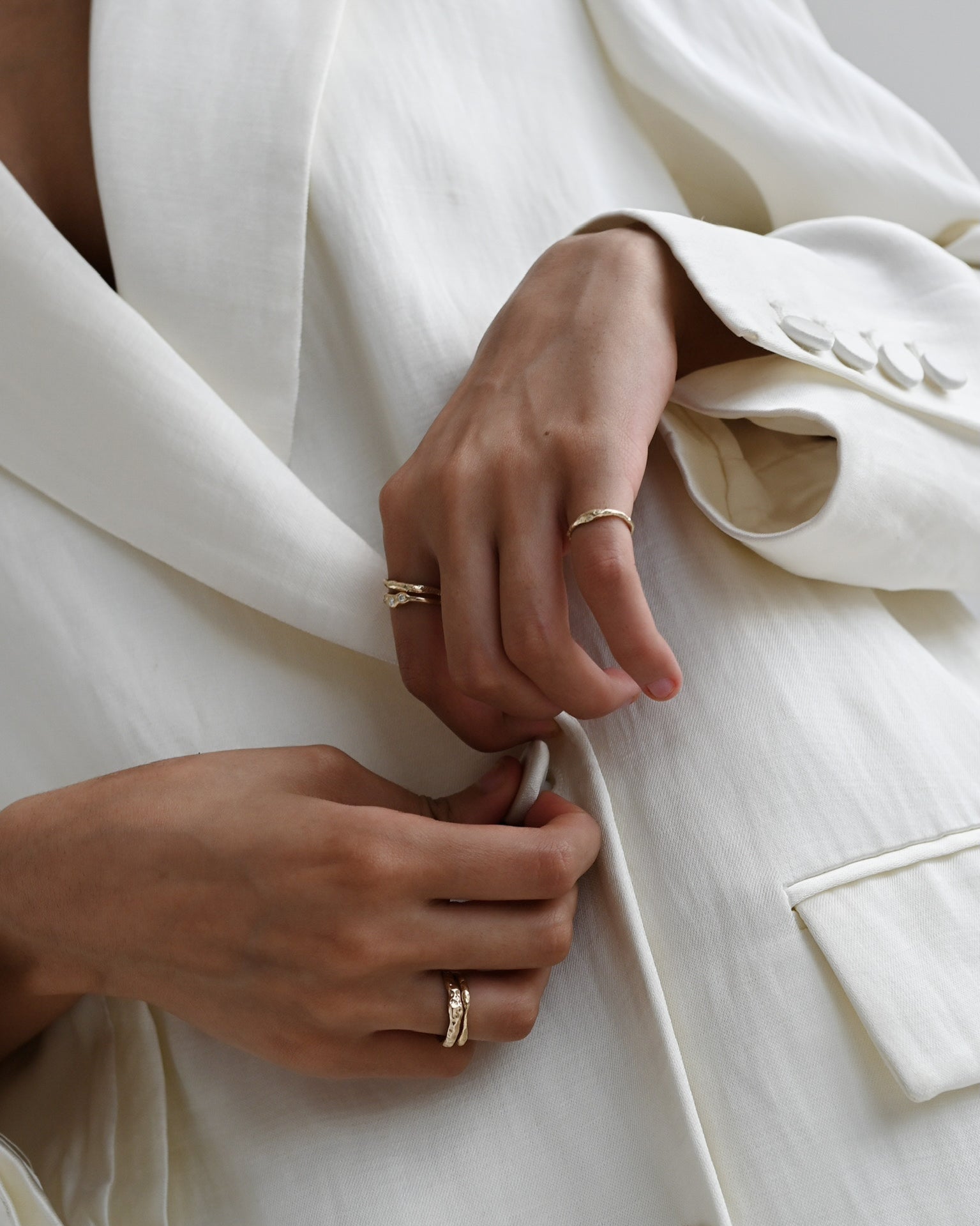Babett fingerring i forgyldt