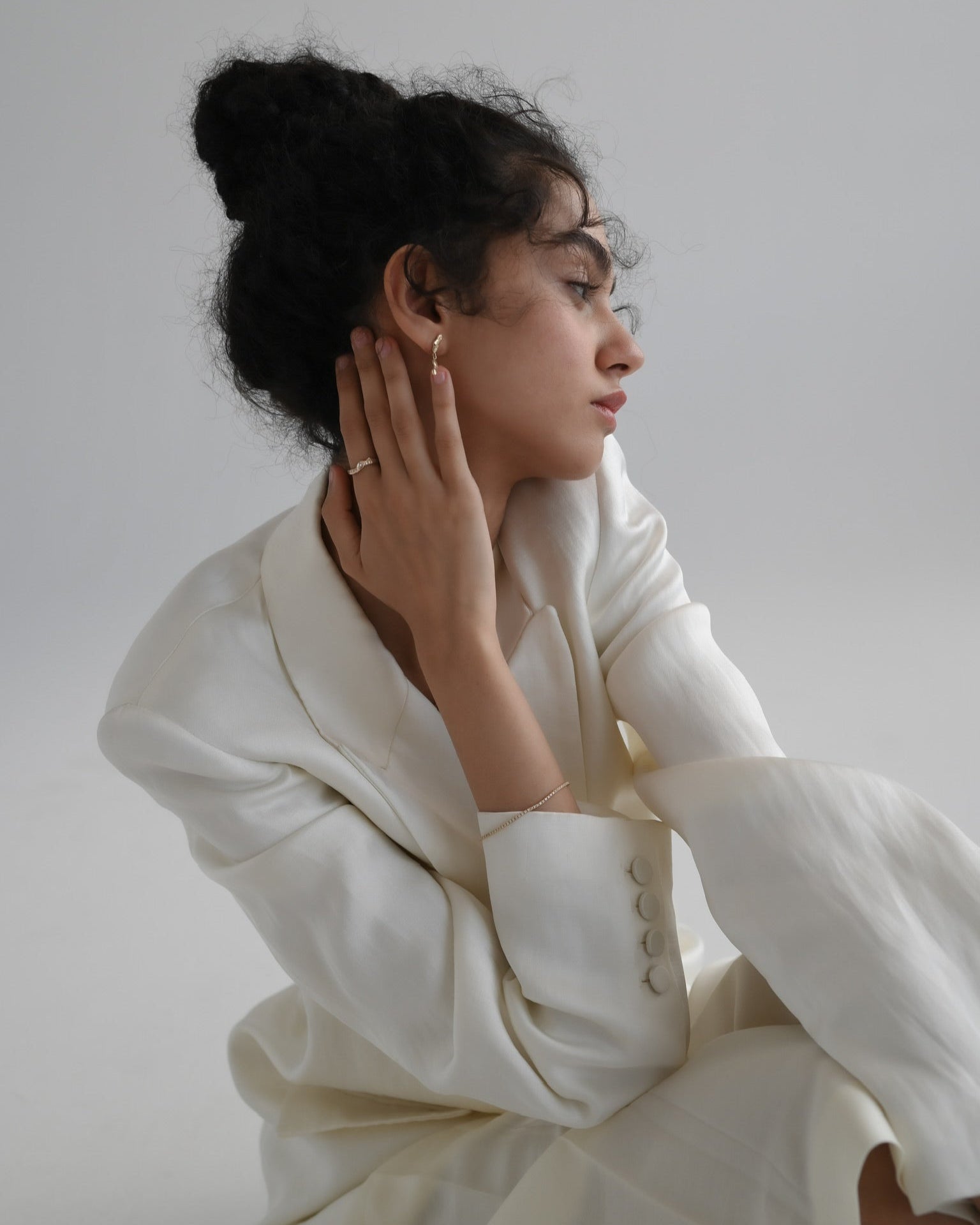 Kaya med diamanter fingerring i 8 karat guld