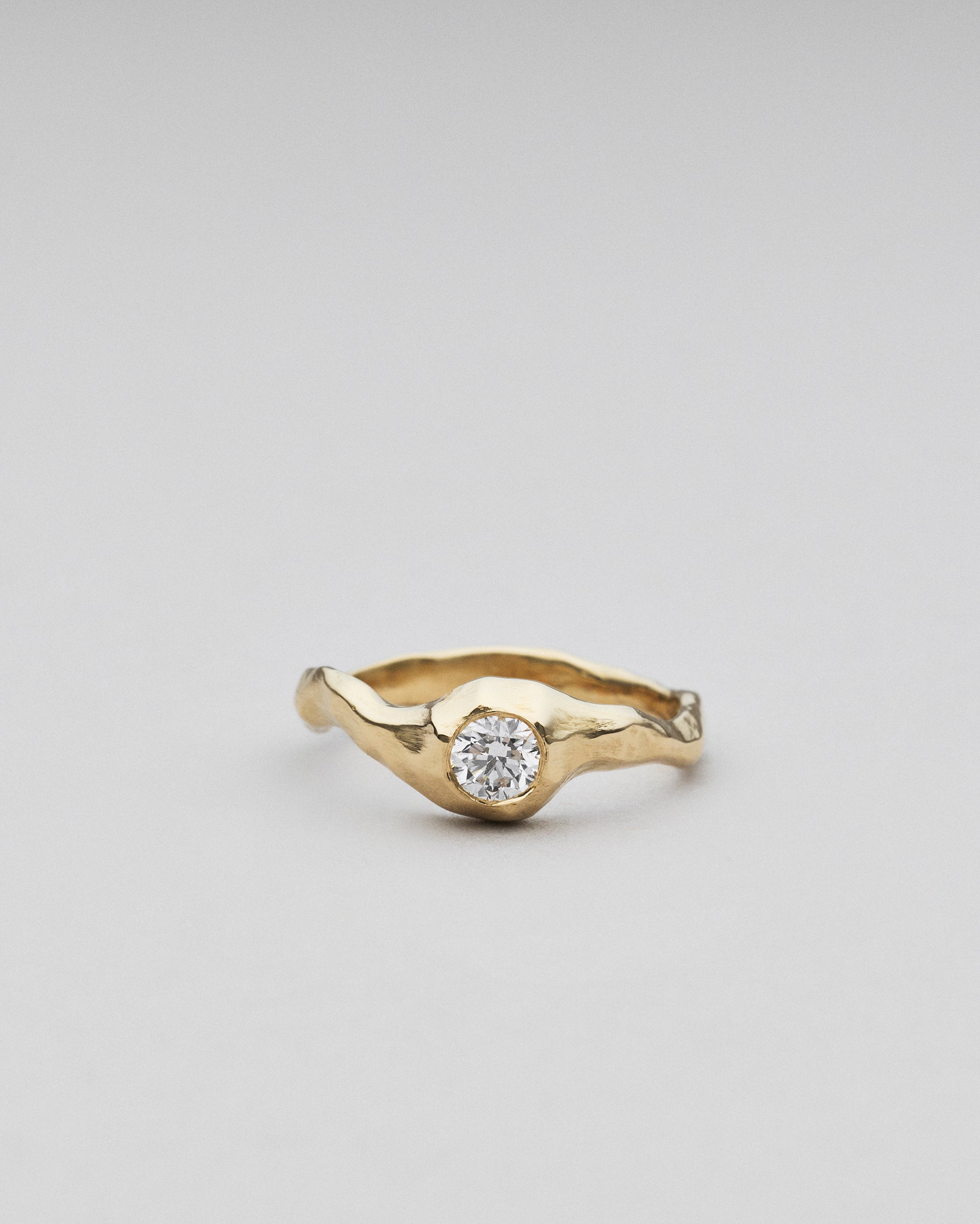Mini-Safi fingerring i 14 karat guld