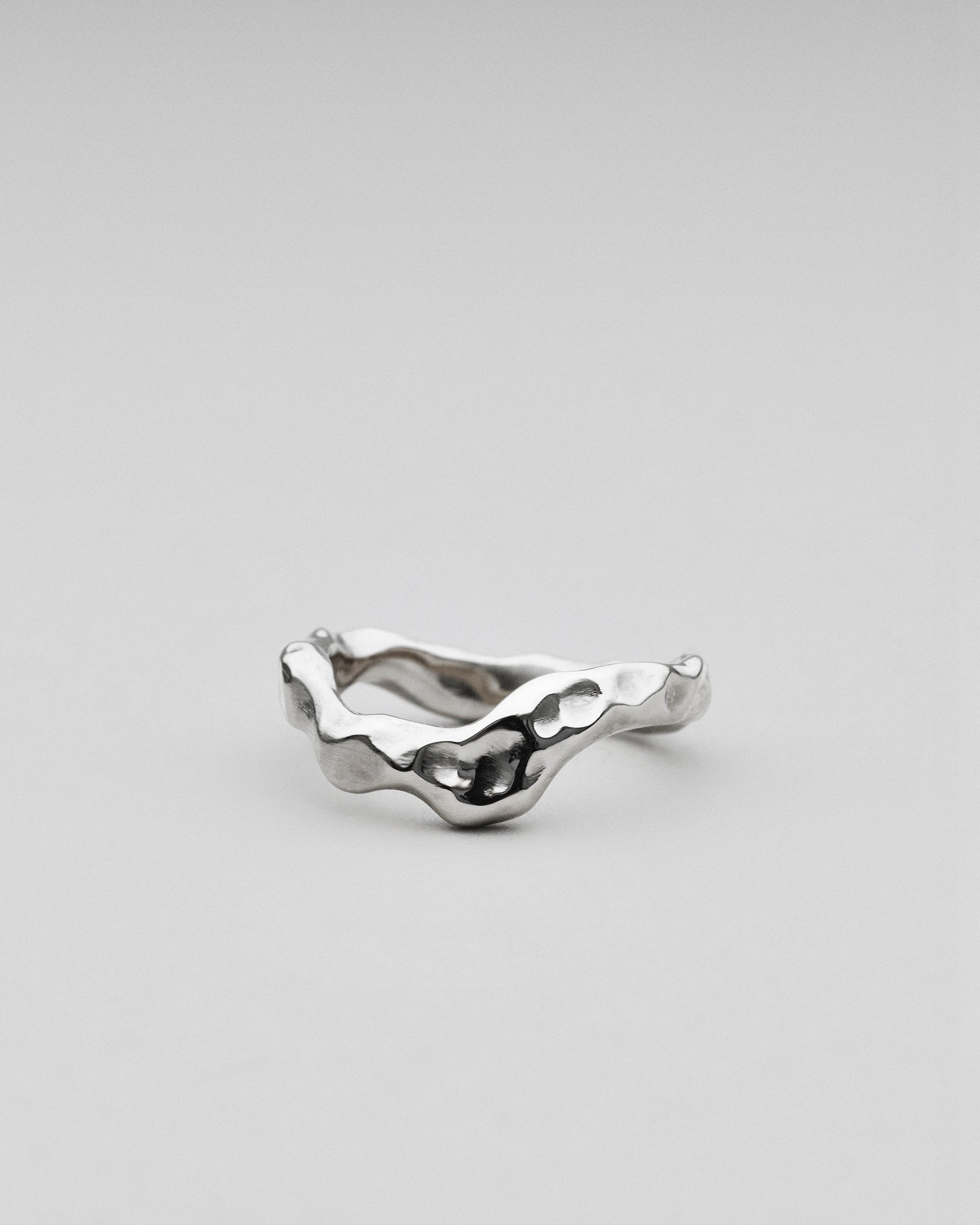 Beate fingerring i sølv