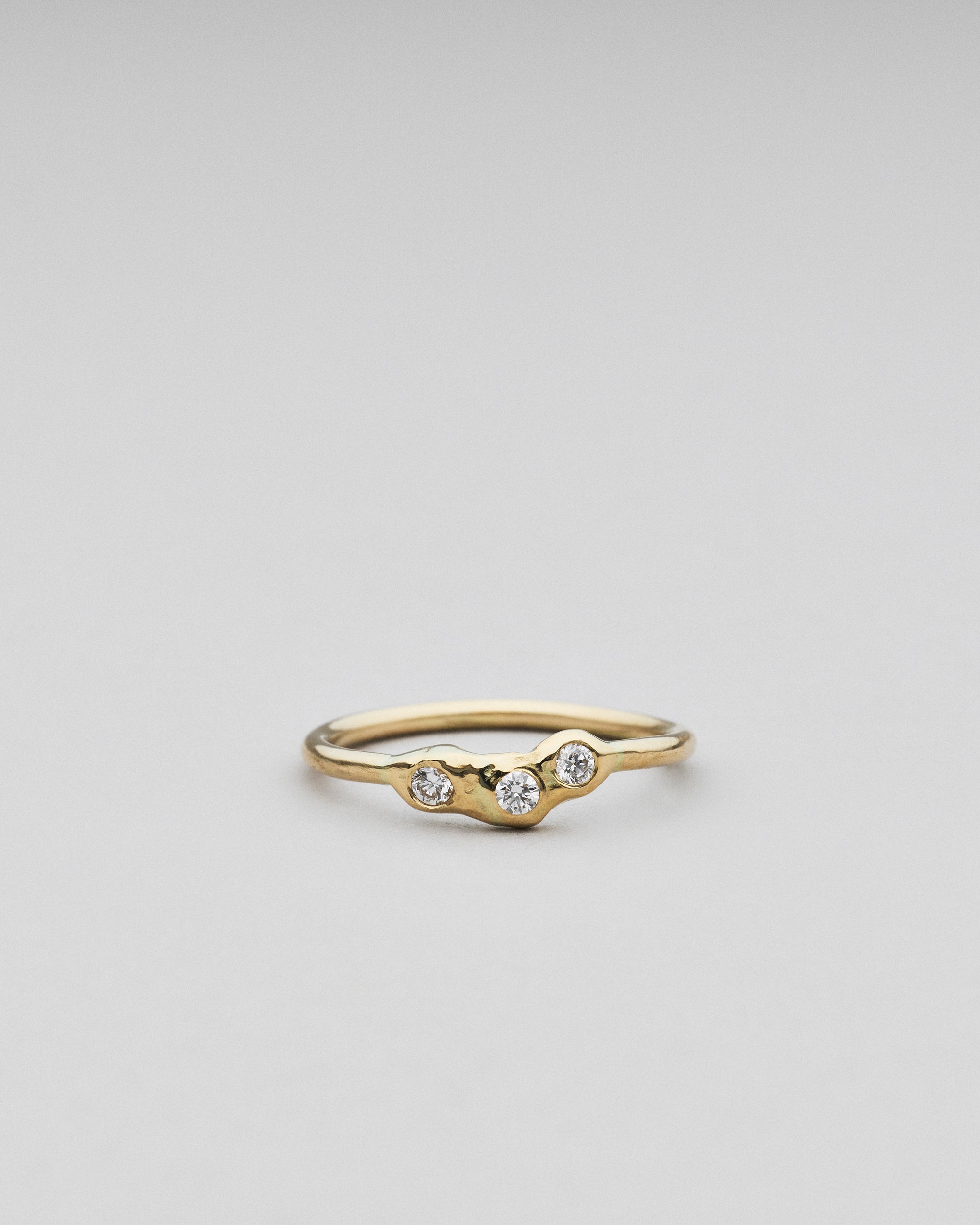 Noey fingerring i 14 karat guld