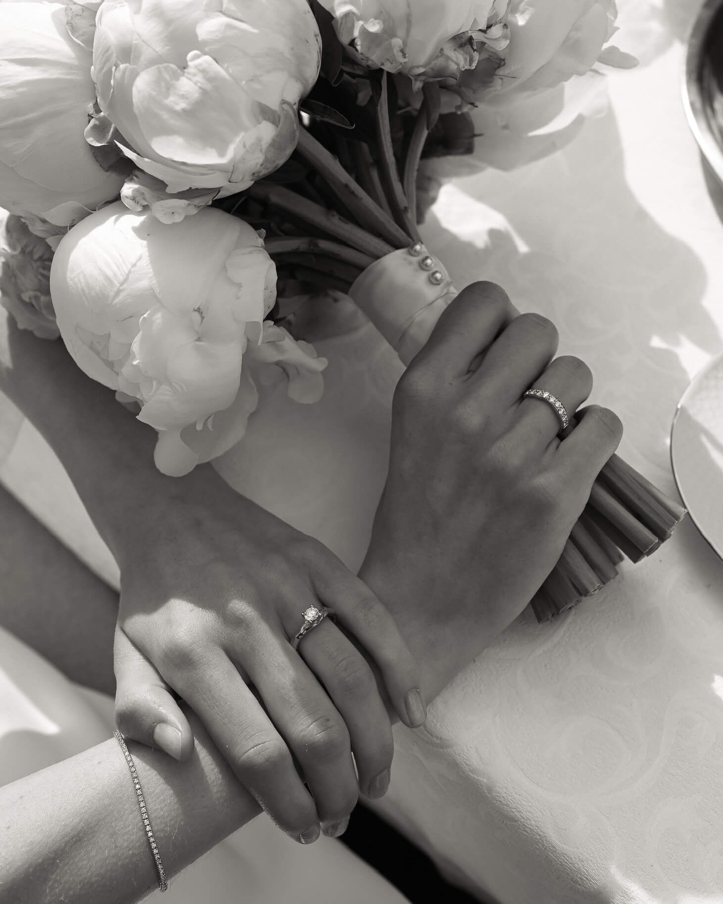 bea-forlovelsesring-med-diamanter
