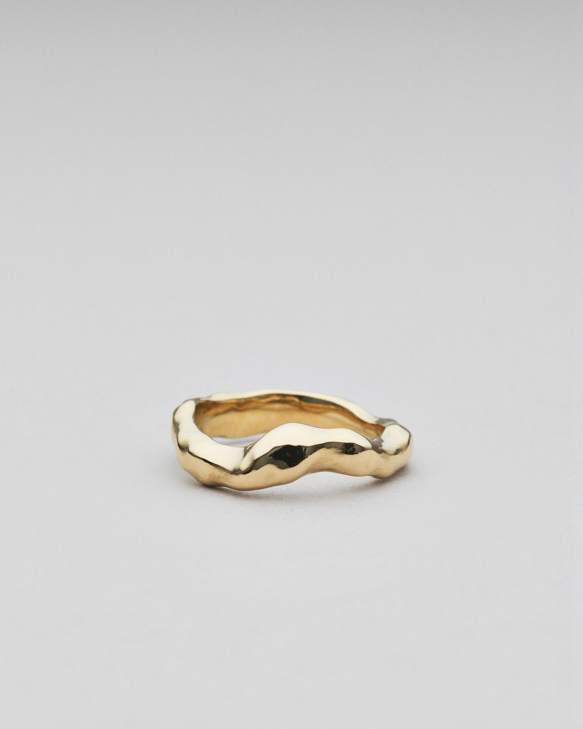 Kaya fingerring i 14 karat guld