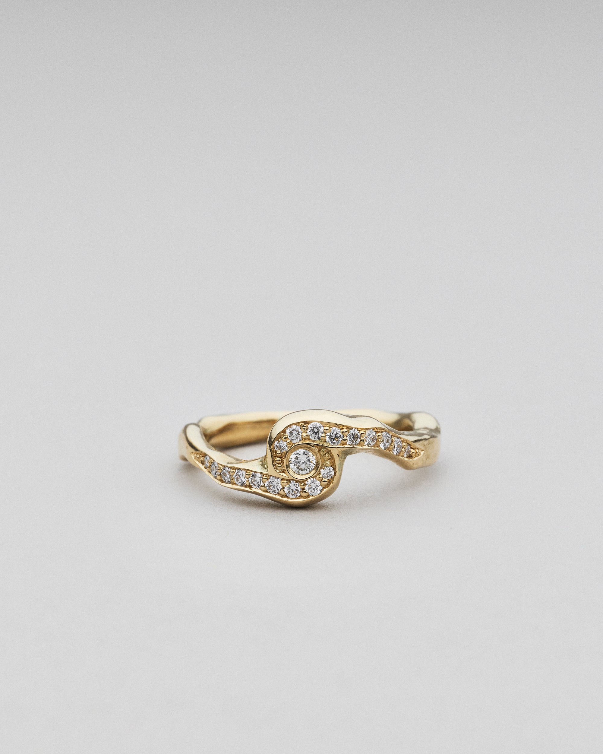 Ulla fingerring i 18 karat guld