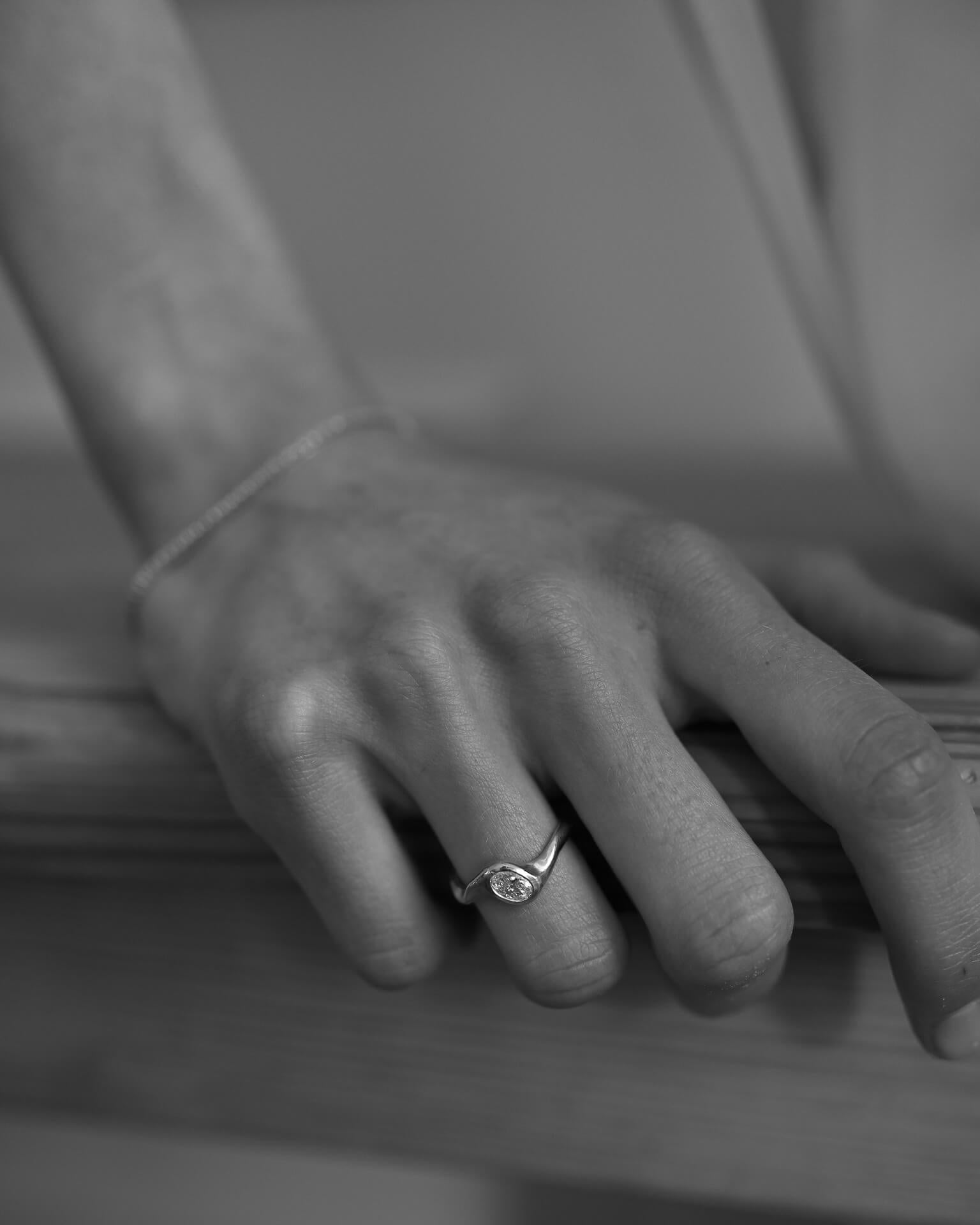 vera-fingerring-hvidguld